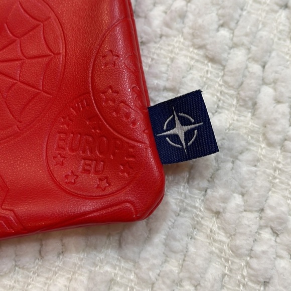 MARVEL Spider-Man zipper travel pouch - Picture 2 of 6